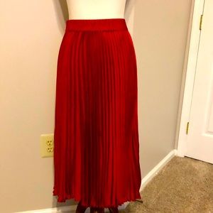NWOT Banana Republic Red Satin MIDI Skirt